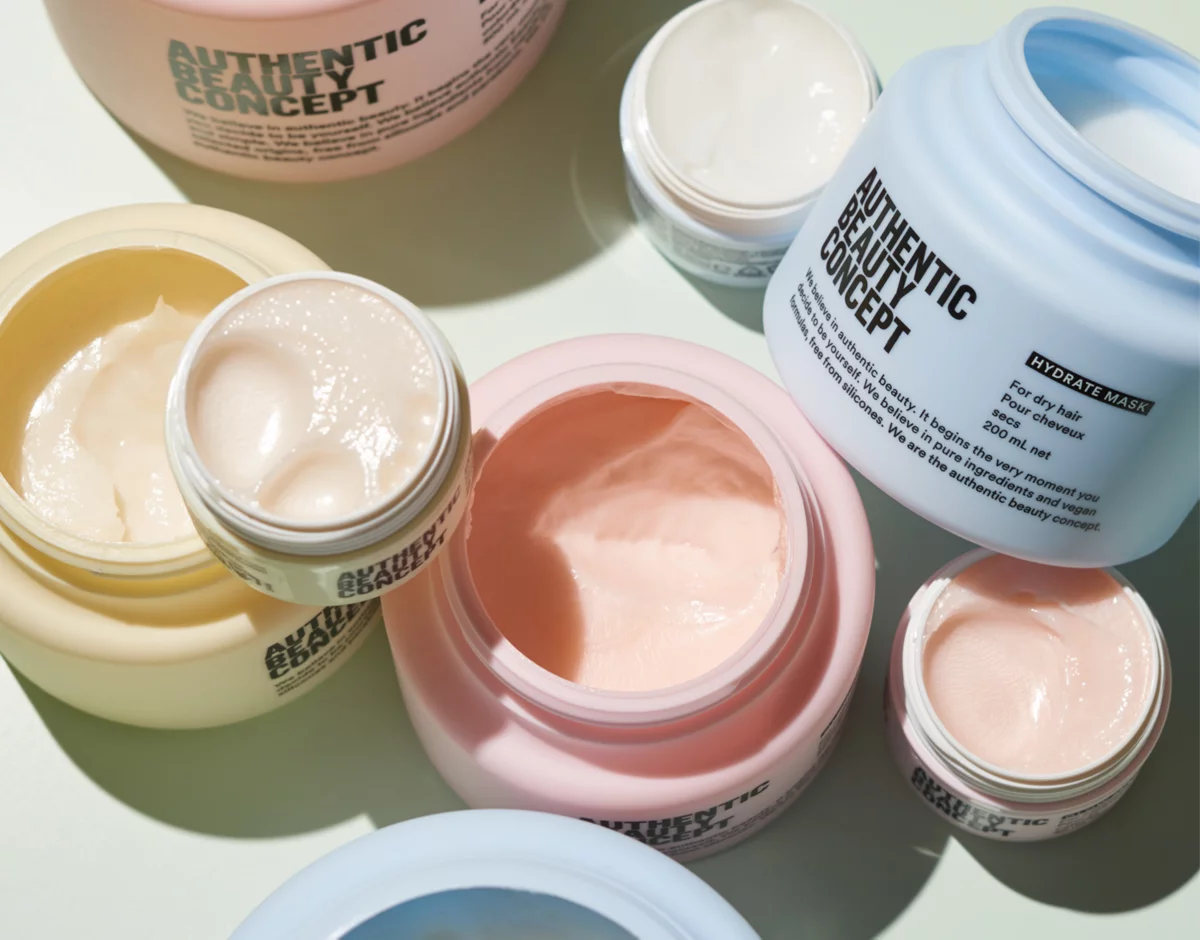 Authentic Beauty Concept Herstelleraufnahme verschiedener Pflegeprodukte